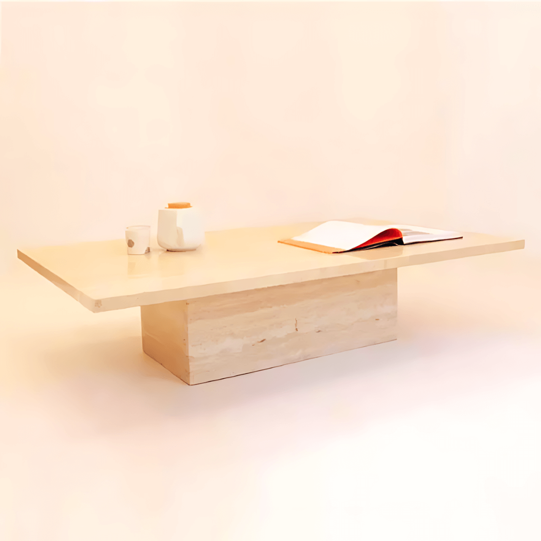 Table basse minimaliste en travertin